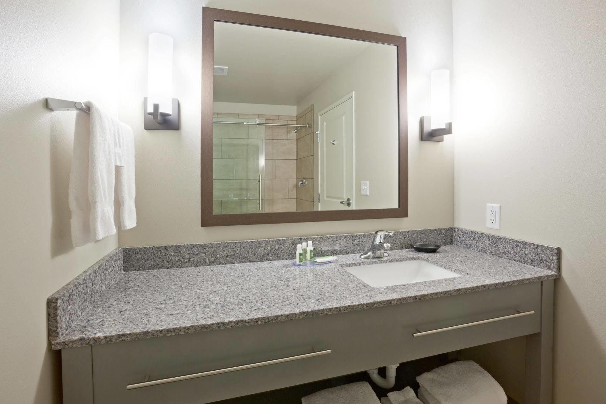 Grandstay Hotel & Suites Valley City Εξωτερικό φωτογραφία