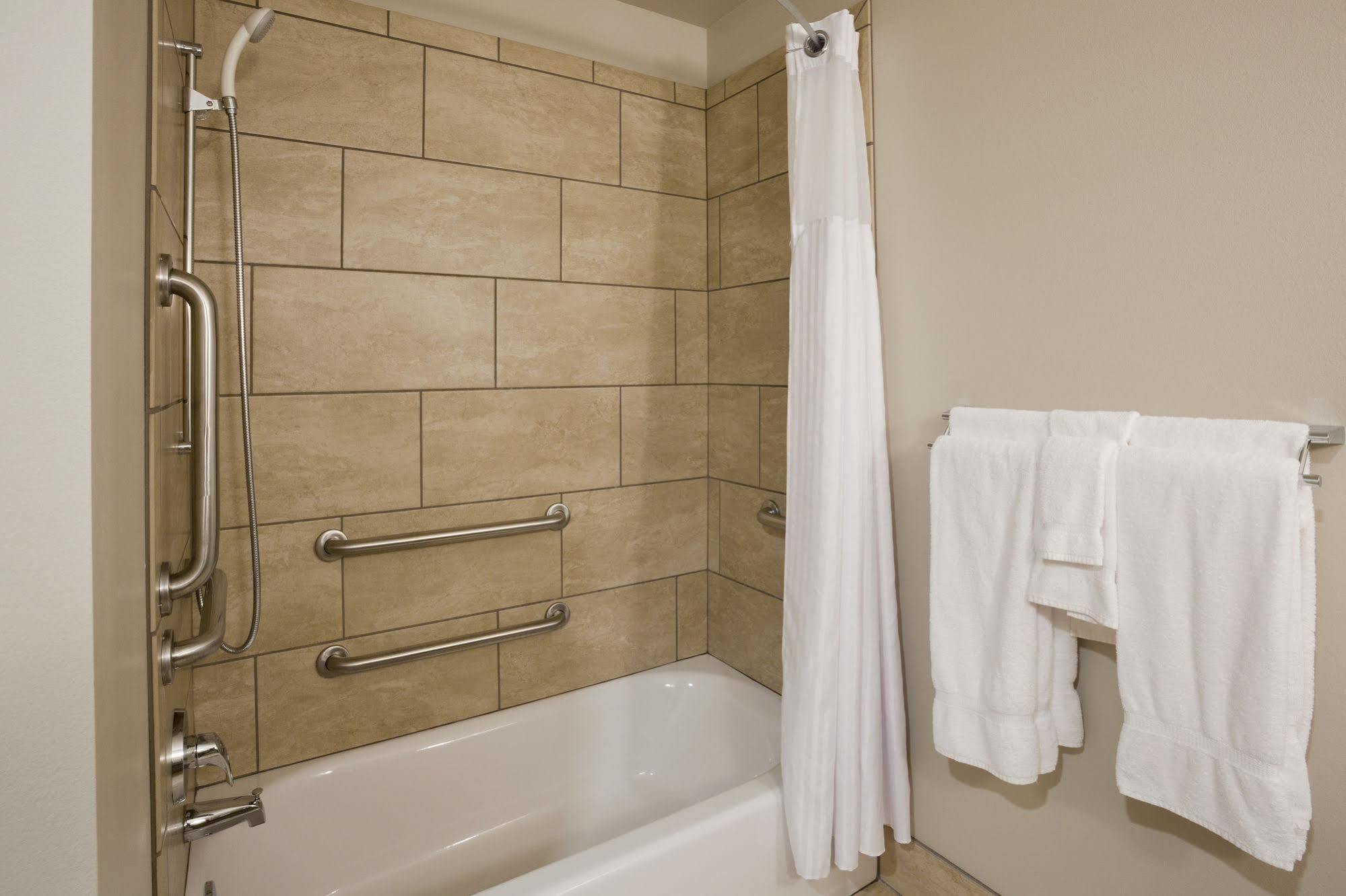 Grandstay Hotel & Suites Valley City Εξωτερικό φωτογραφία